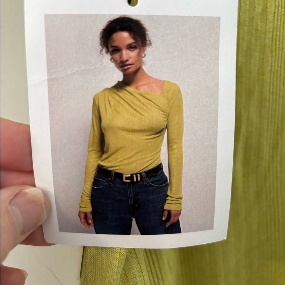 #77 Nation-Elegant Citrine Long Sleeve Top Small NWT